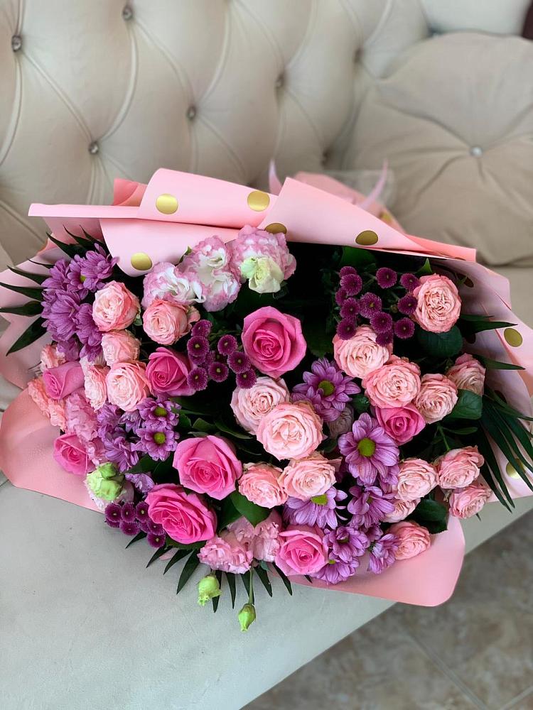 Букет цветов из: Хризантемы, Розы и Лизиантусы в Туринская Слобода