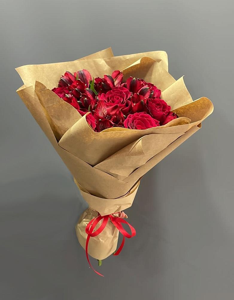 Букет цветов из: Альстромерии и Розы в Туринская Слобода