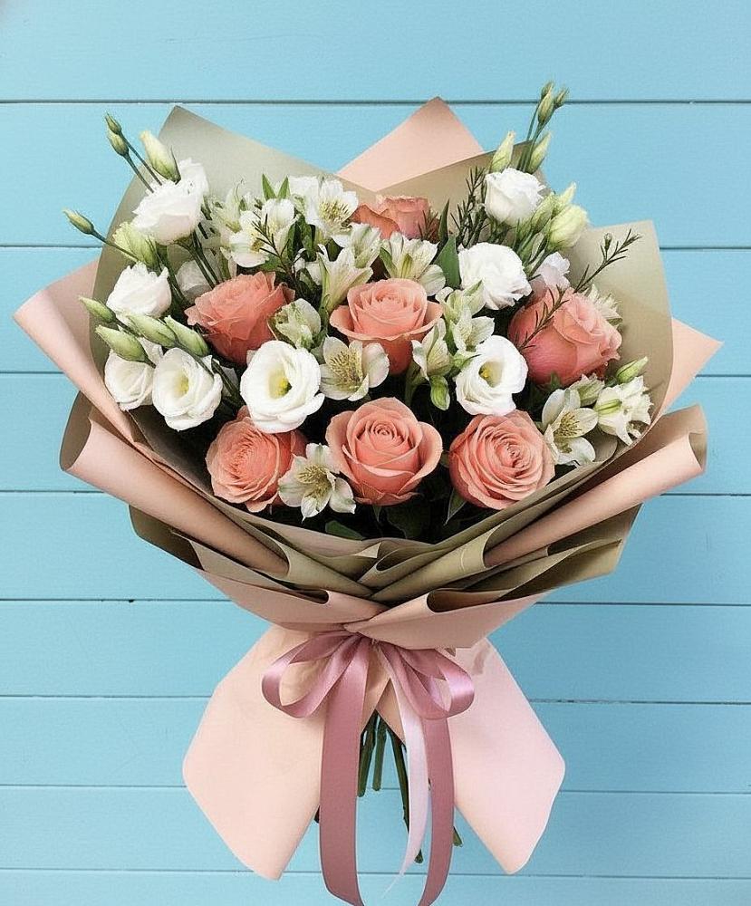 Букет цветов из: Розы, Альстромерии и Лизиантусы в Туринская Слобода