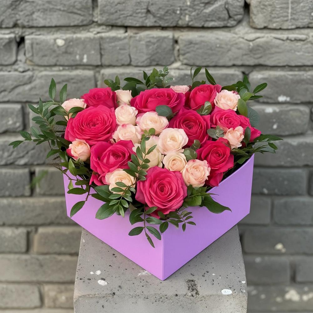 Цветочная композиция из Розы в коробке в Туринская Слобода