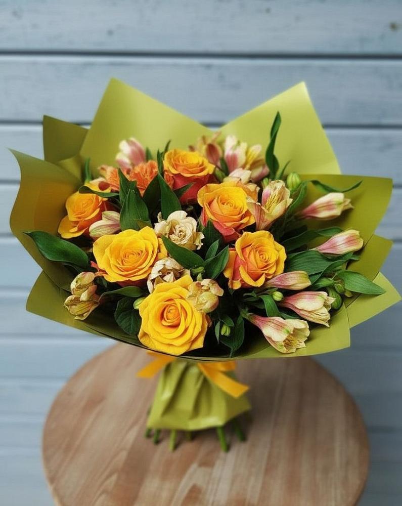 Букет цветов из: Альстромерии и Розы в Туринская Слобода