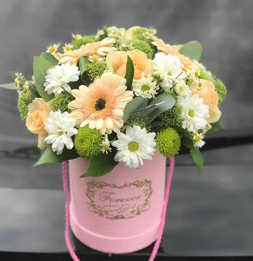 Цветочная композиция из Розы, Герберы и Хризантемы в шляпной коробке в Туринская Слобода