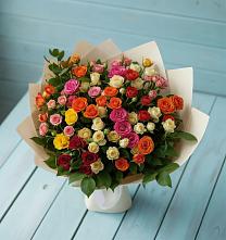 Букет Микс из разноцветных кустовых роз в Туринская Слобода